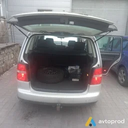 Photo 4 - Volkswagen Touran 2004