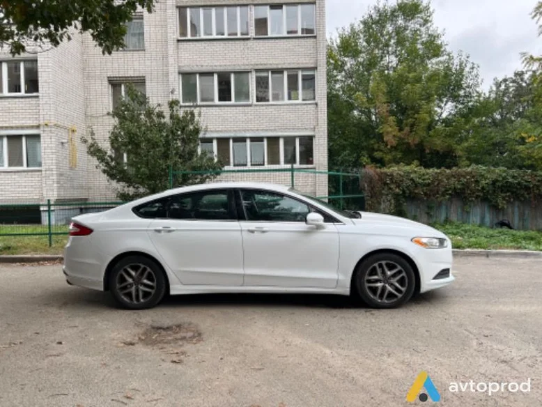 Фото 2 - Ford Fusion 2013
