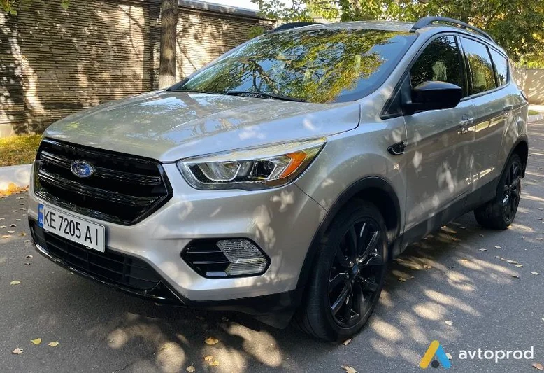 Фото 4 - Ford Escape 2019