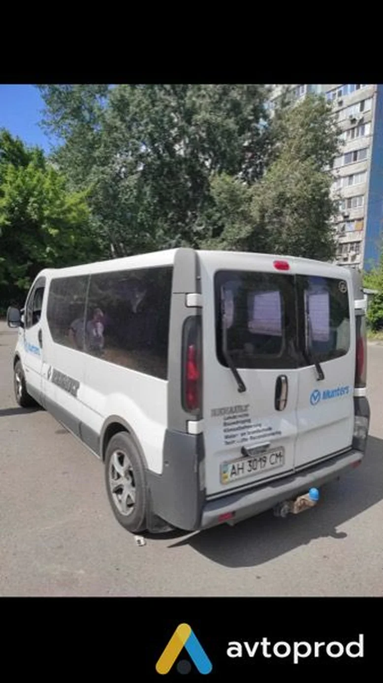Фото 4 - Renault Trafic 2003