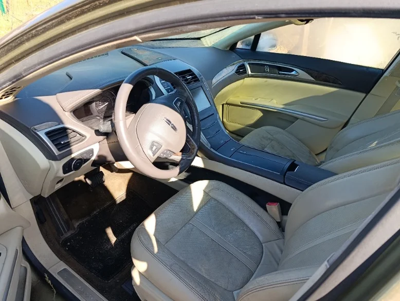 Фото 4 - Lincoln MKZ 2013