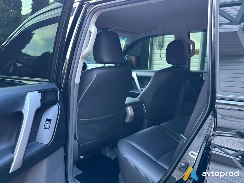Фото 4 - Toyota Land Cruiser 2011