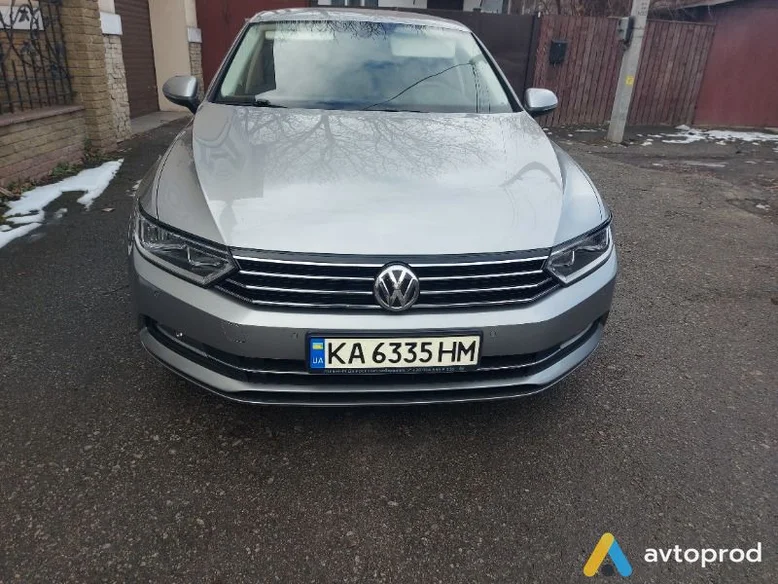 Фото 1 - Volkswagen Passat 2017