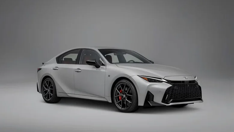 Lexus IS 2026