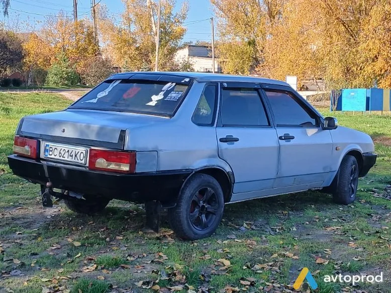 Фото 3 - VAZ 21099 2005