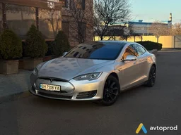 Photo 3 - Tesla Model S 2014