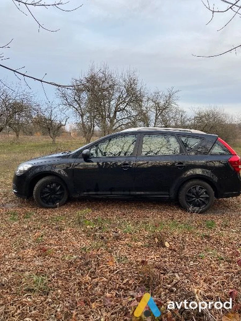 Фото 2 - Kia Cee'd 2010