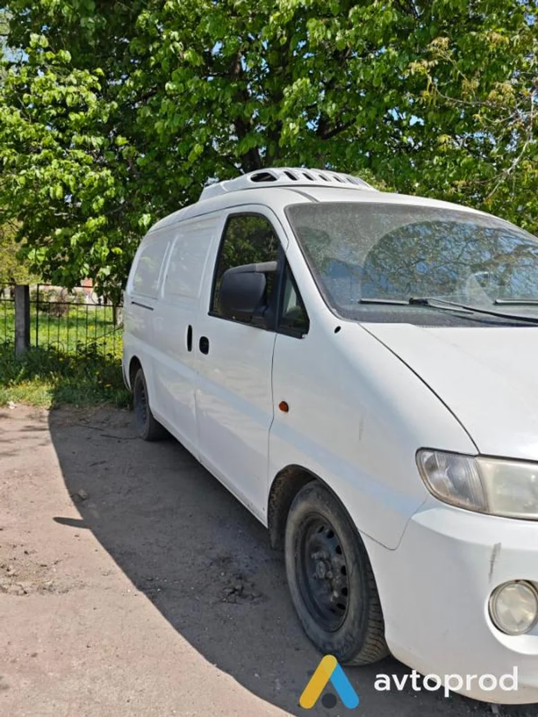 Фото 3 - Hyundai H-1 2001