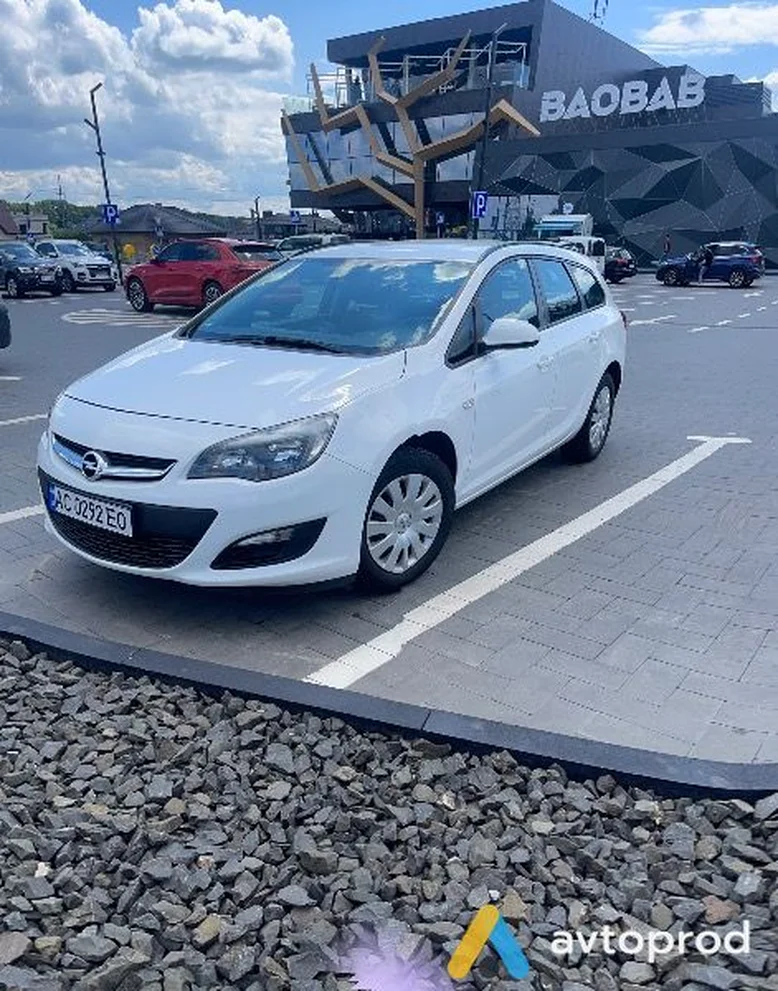 Фото 1 - Opel Astra 2015