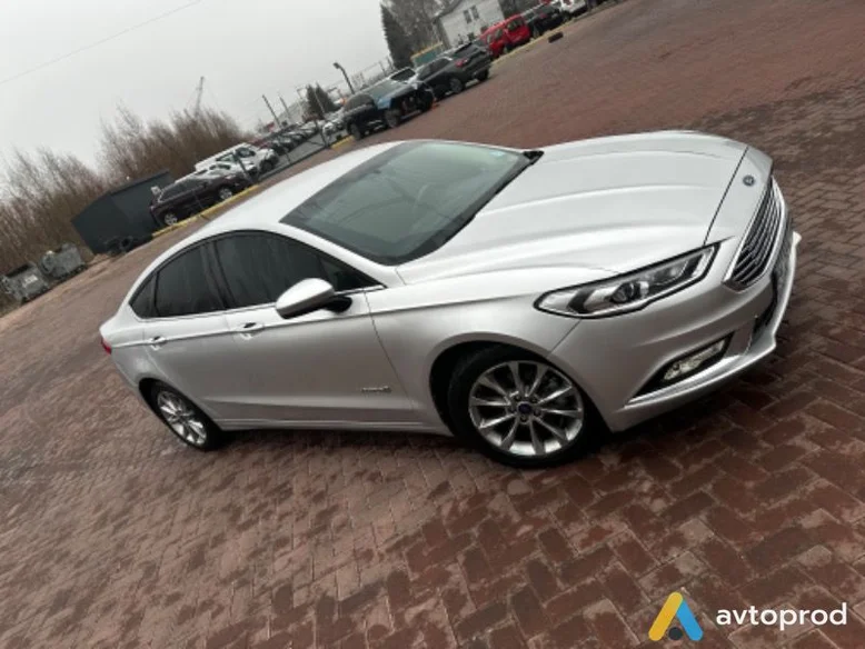 Фото 1 - Ford Fusion 2017