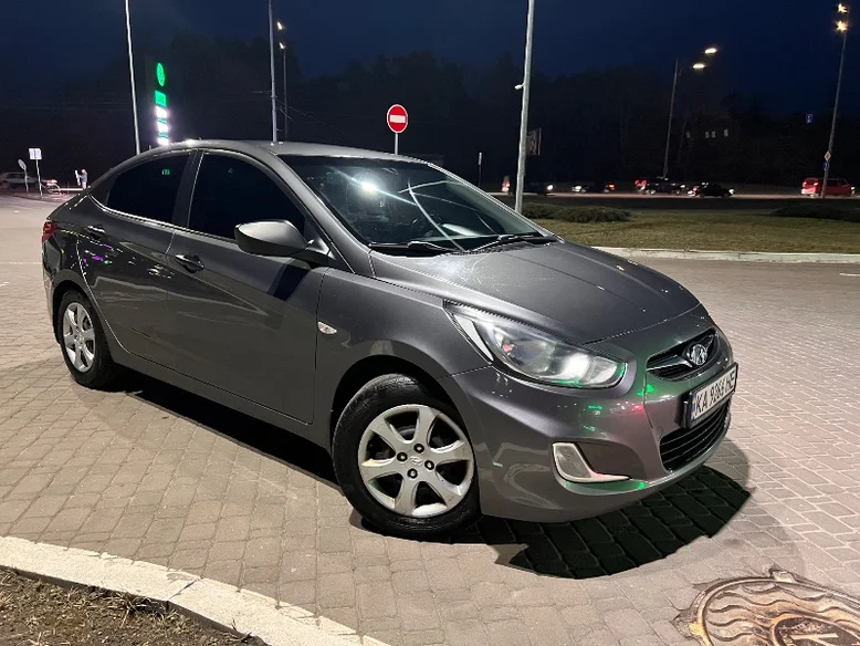 Фото 4 - Hyundai Accent 2013