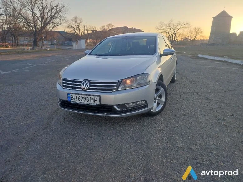 Фото 1 - Volkswagen Passat 2013