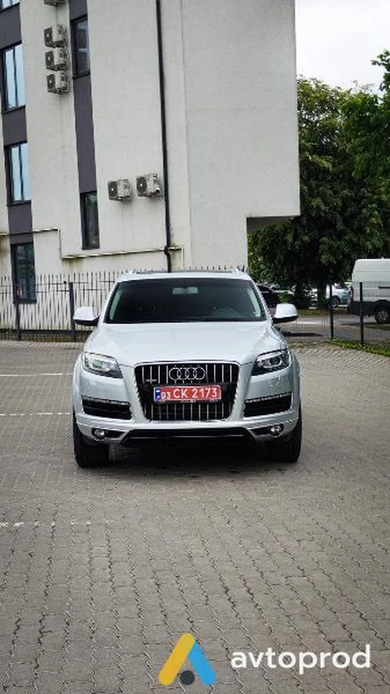 Фото 2 - Audi Q7 2011