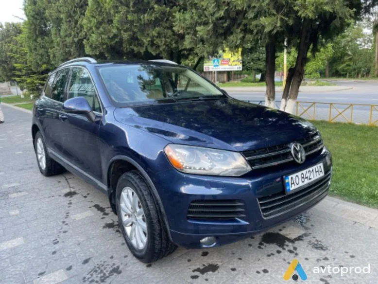 Фото 1 - Volkswagen Touareg 2011