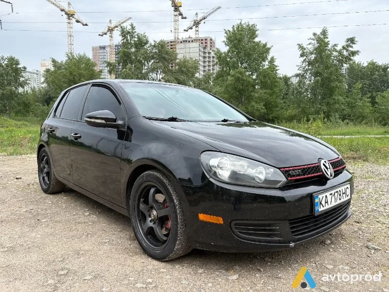 Фото 3 - Volkswagen Golf 2012