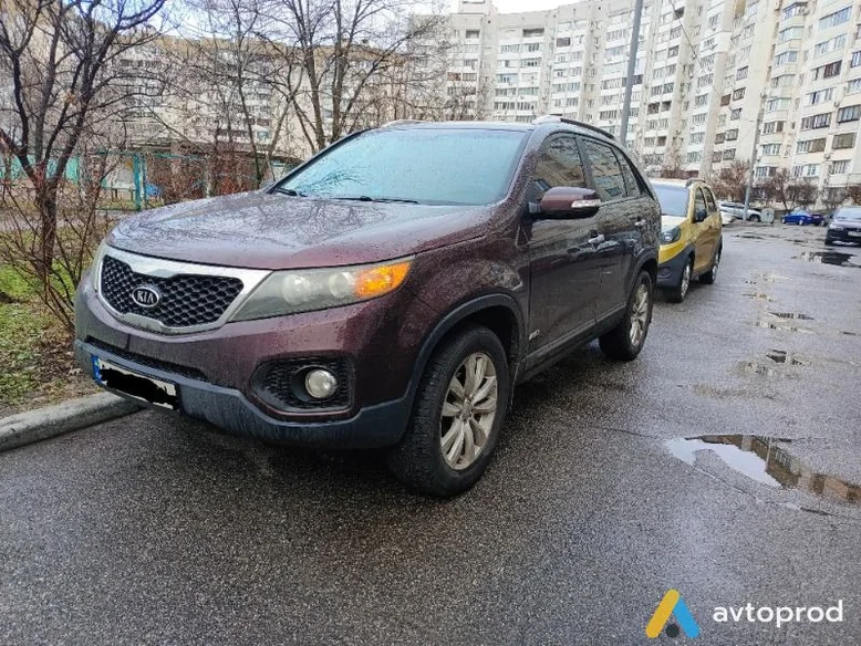 Фото 1 - Kia Sorento 2011