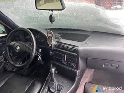 Photo 3 - BMW M5 1995