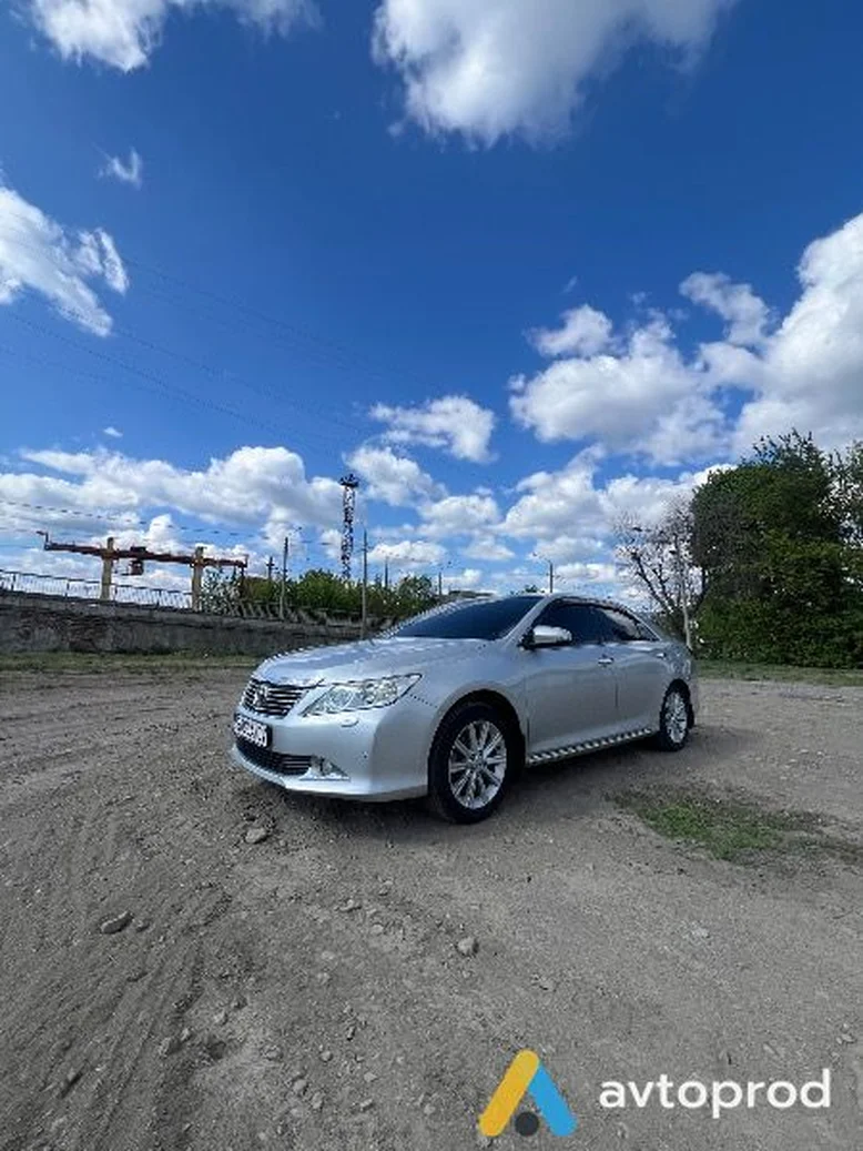 Фото 4 - Toyota Camry 2012
