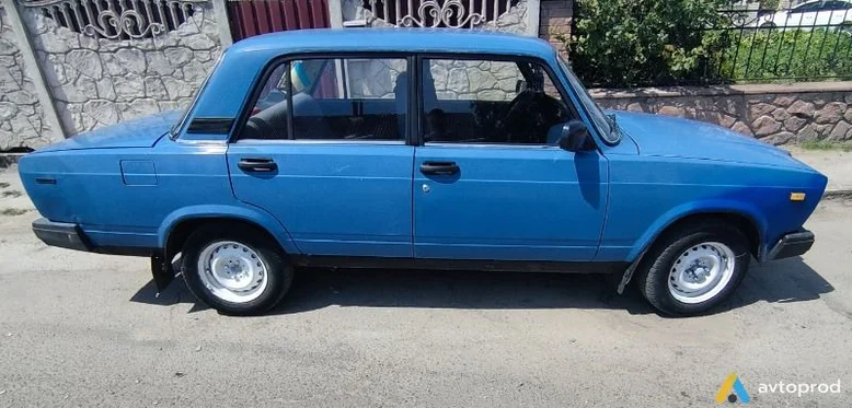 Фото 2 - VAZ 2107 1988