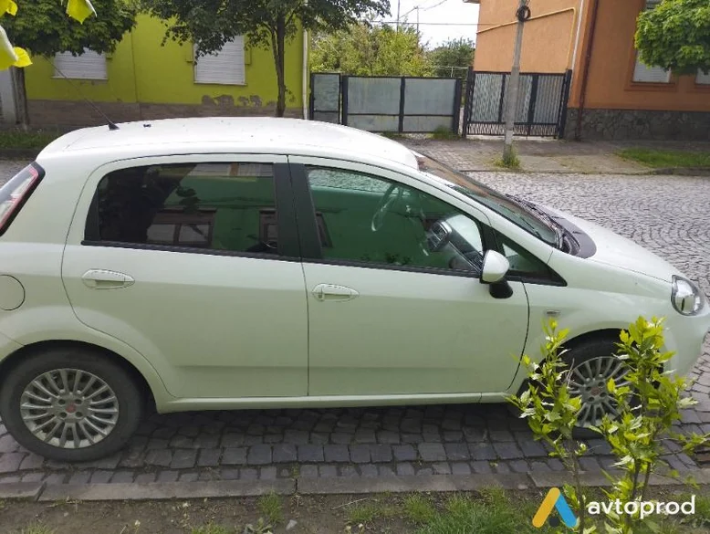 Фото 4 - Fiat Punto 2013