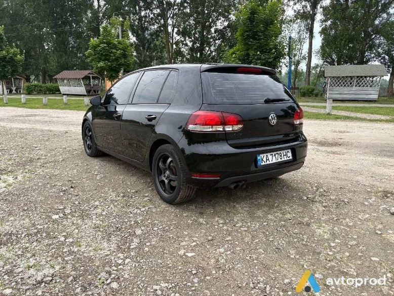 Фото 2 - Volkswagen Golf 2012