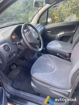 Photo 2 - Citroen C3 2004