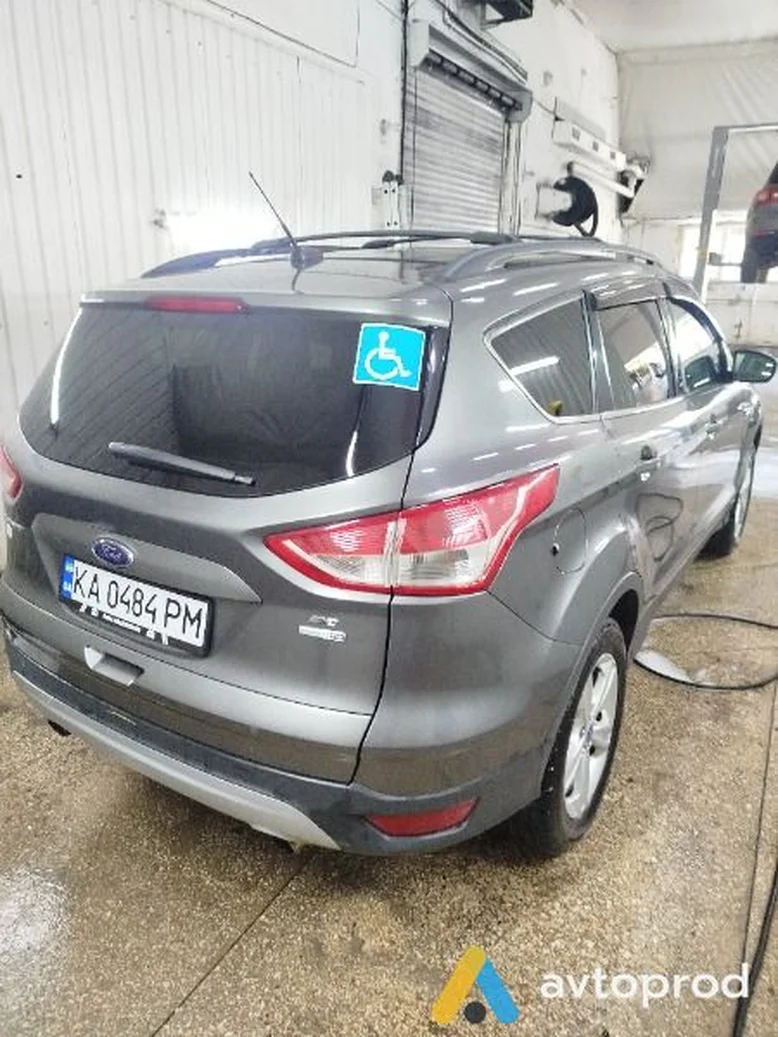 Фото 2 - Ford Escape 2013