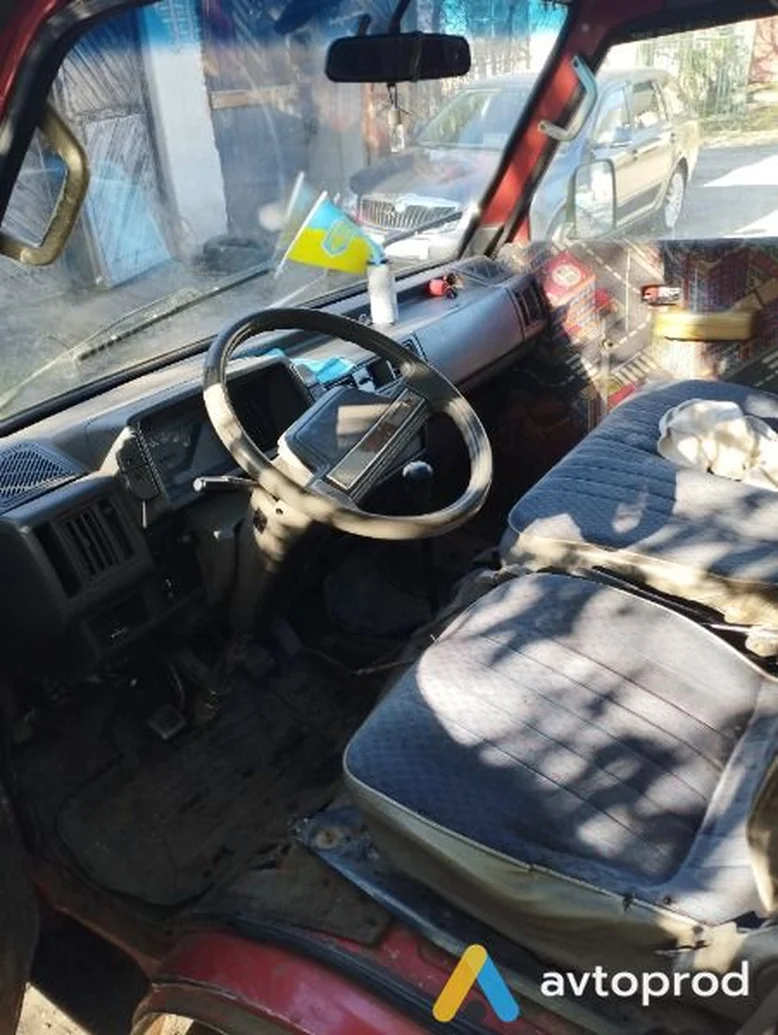 Фото 1 - Mazda 1000 1994