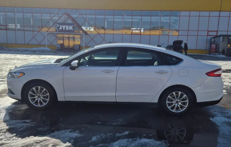 Фото 3 - Ford Fusion 2015