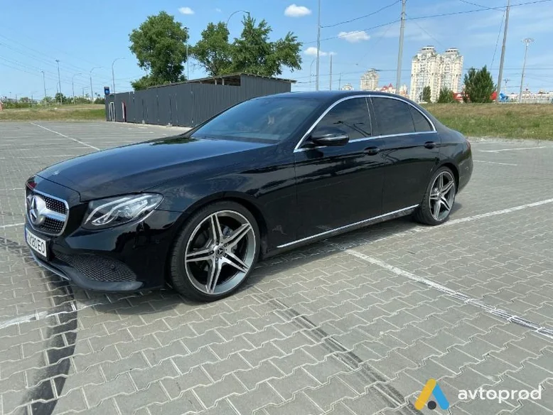 Фото 4 - Mercedes-Benz E-class 2019