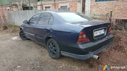 Photo 2 - Chevrolet Evanda 2005