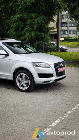 Photo 3 - Audi Q7 2011