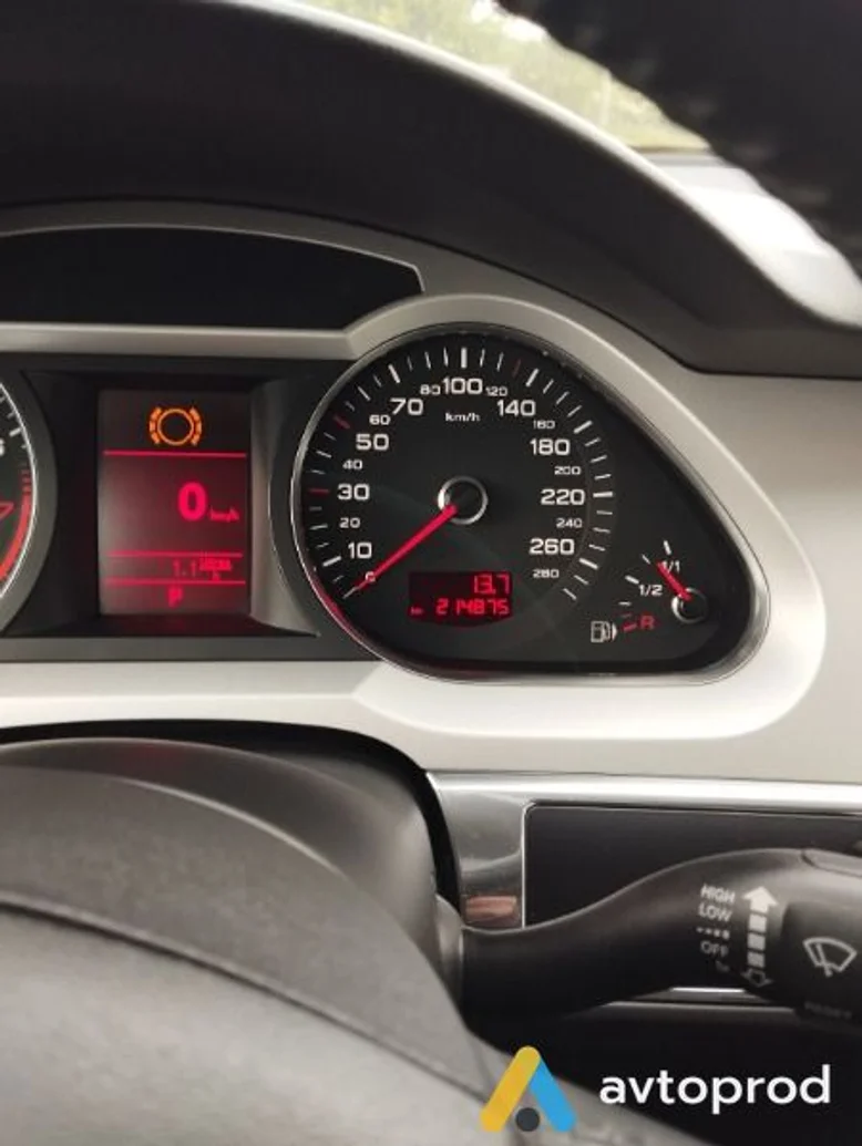 Фото 4 - Audi A6 2011