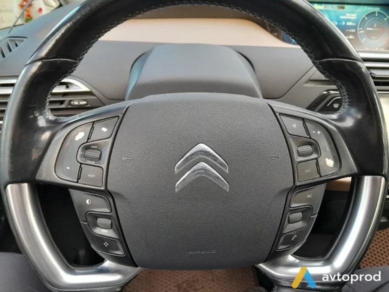 Фото 4 - Citroen C4 2015