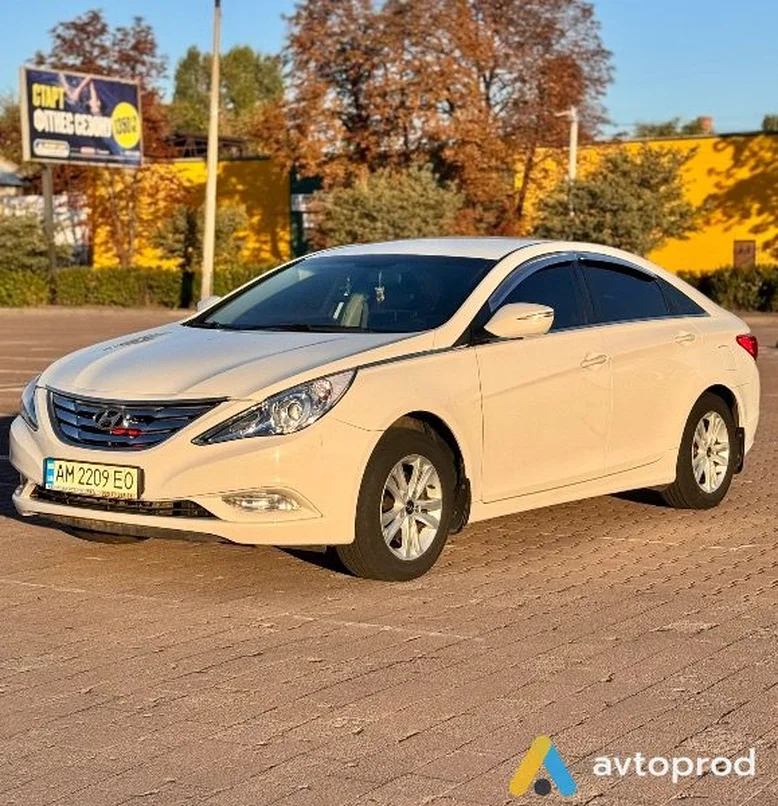 Фото 2 - Hyundai Sonata 2012