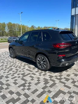 Фото 2 - BMW X5 2022