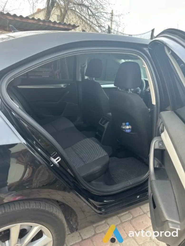 Фото 3 - Skoda Octavia 2016