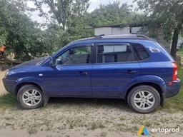 Photo 3 - Hyundai Tucson 2004