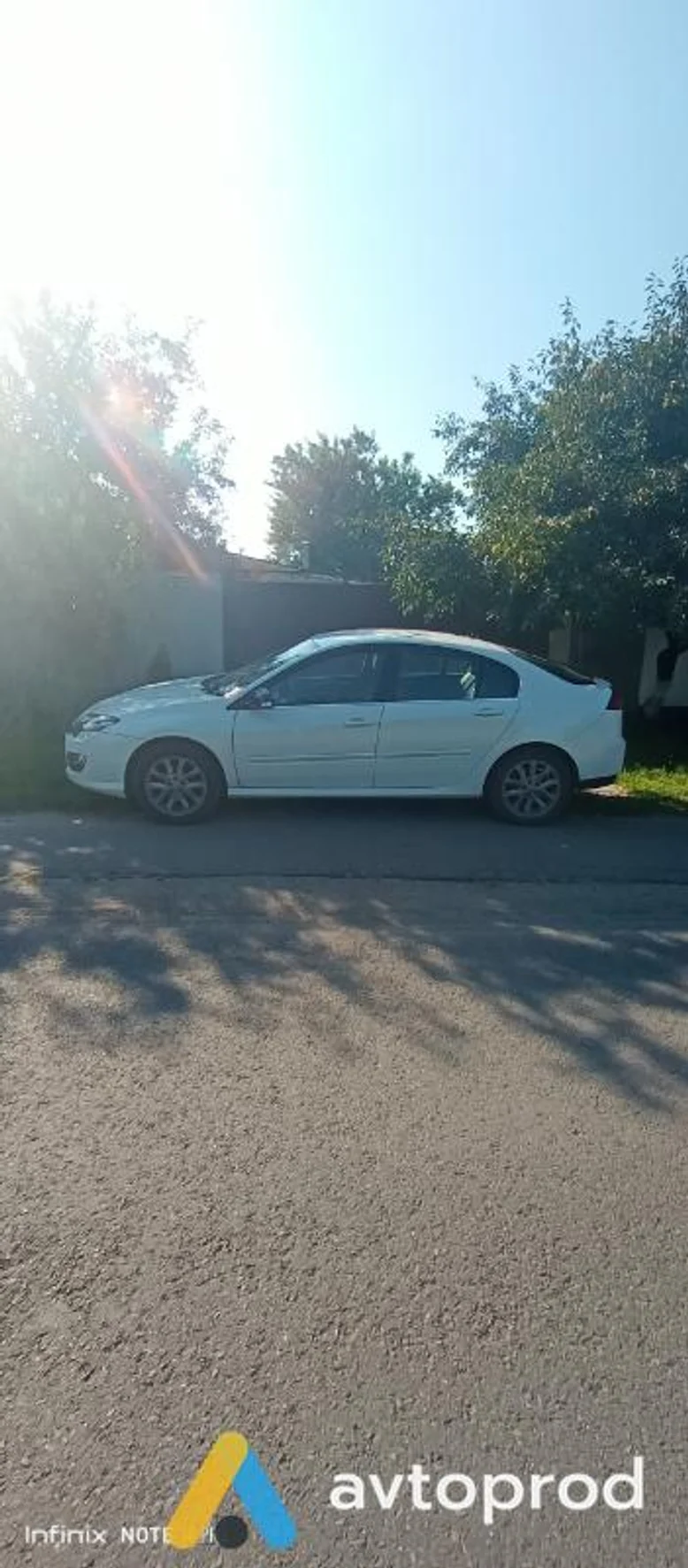 Фото 3 - Renault Laguna 2013