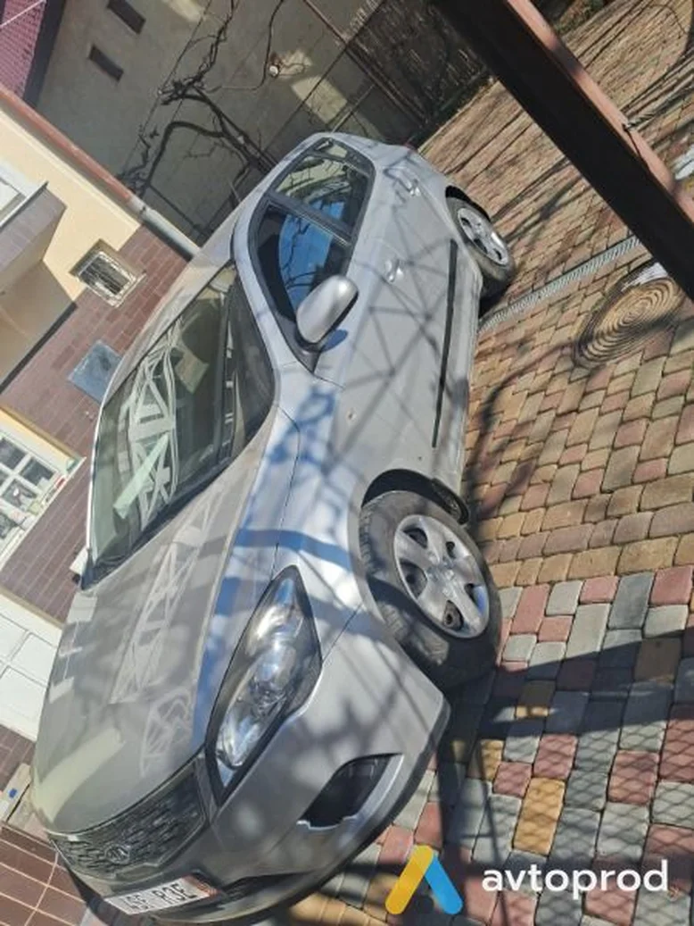 Фото 1 - Kia Cee'd 2010