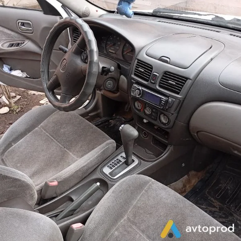 Фото 3 - Nissan Sentra 2002
