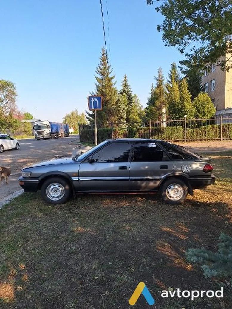 Фото 2 - Toyota Corolla 1989