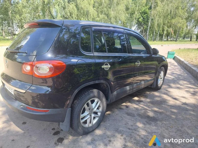 Photo 3 - Volkswagen Tiguan 2011