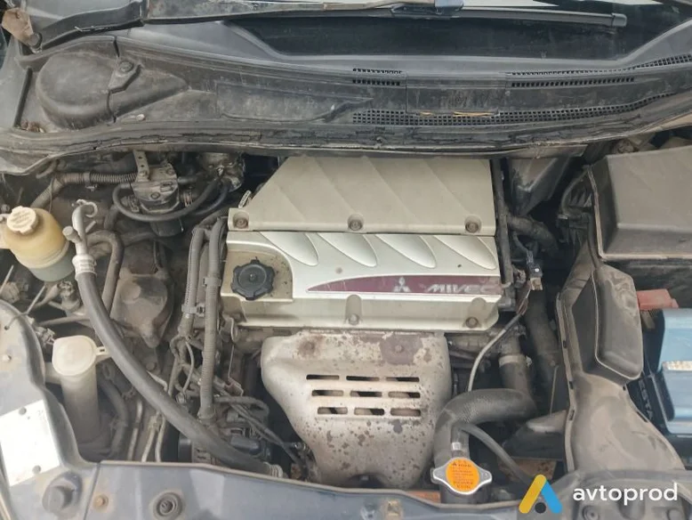 Фото 2 - Mitsubishi Grandis 2004