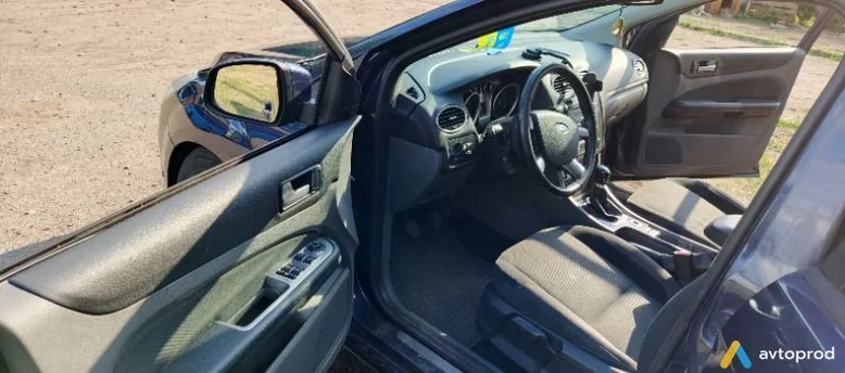 Фото 4 - Ford Focus 2010