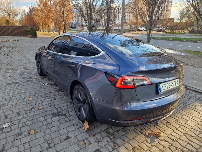 Фото 3 - Tesla Model 3 2020