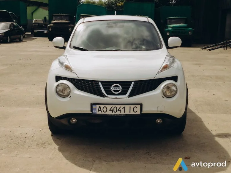 Фото 1 - Nissan Juke 2011