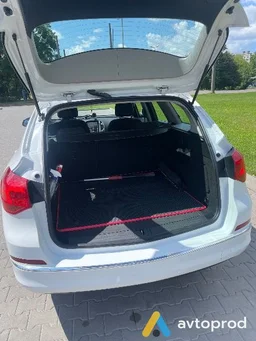 Фото 4 - Opel Astra 2015