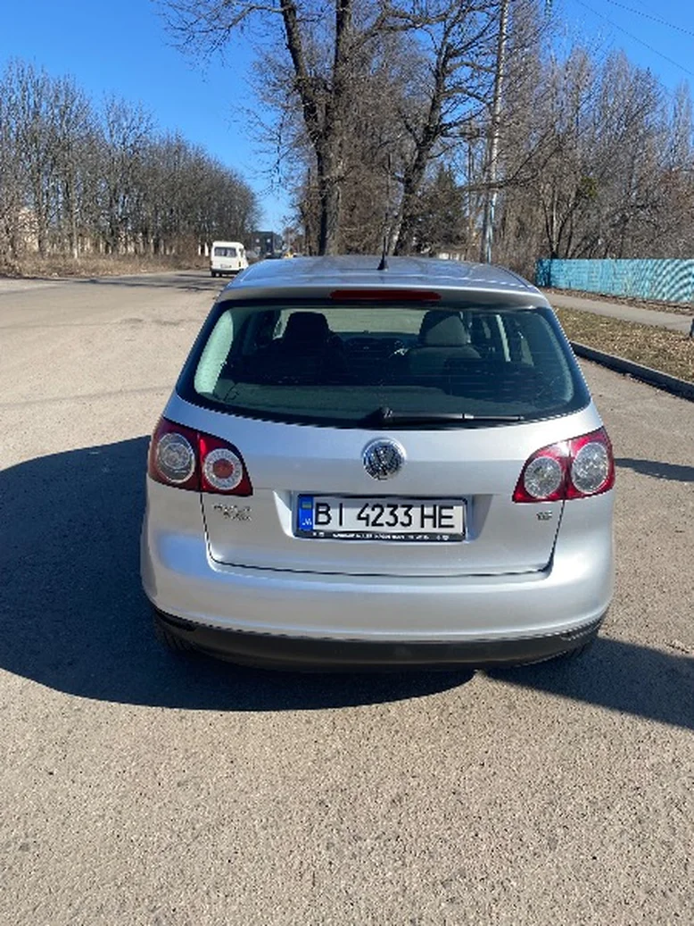 Фото 2 - Volkswagen Golf 2006