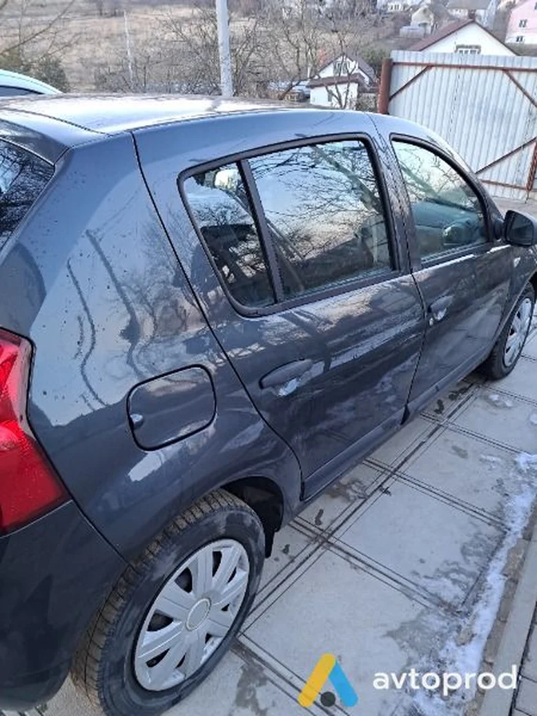 Фото 1 - Dacia Sandero 2009